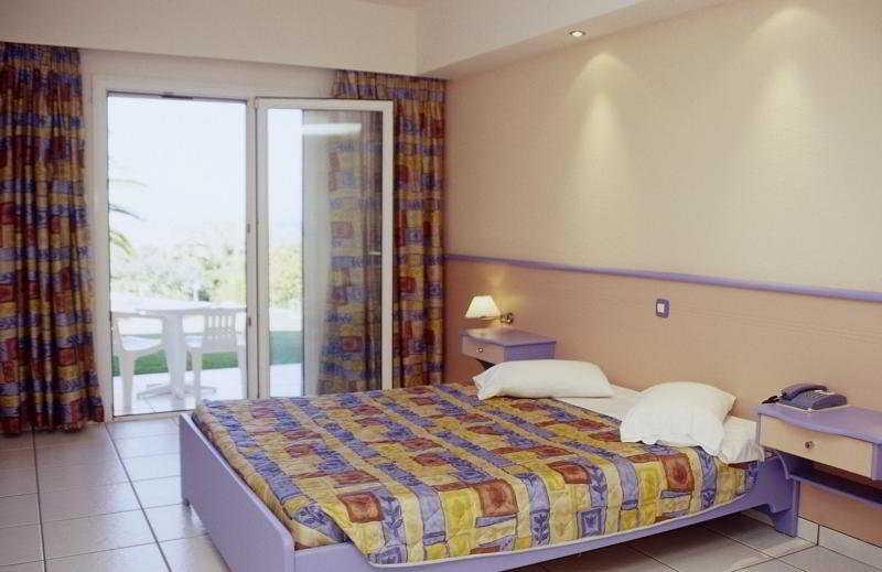 Hotel Ibiscus Corfu 5*